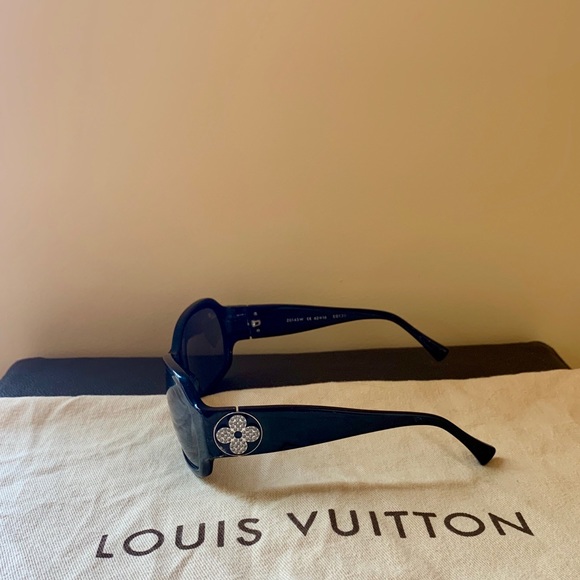 Louis Vuitton Ursula Strass sunglasses - Picture 4 of 8